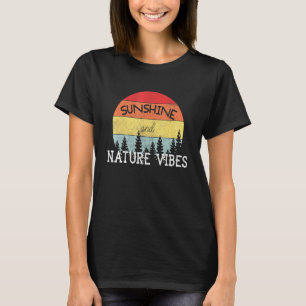 Camiseta Vibrações de Sol e Natureza Pôr do Sol Retro Natur
