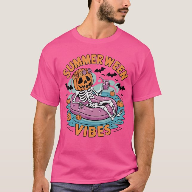 Camiseta Vibrações de Summerween Halloween Diversão de Verã (Frente)