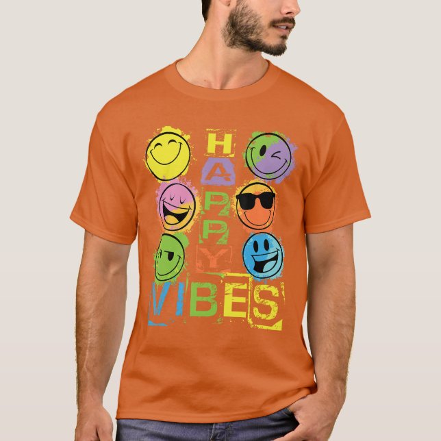 Camiseta Vibrações Felizes Rostos Felizes Coloridos Present (Frente)