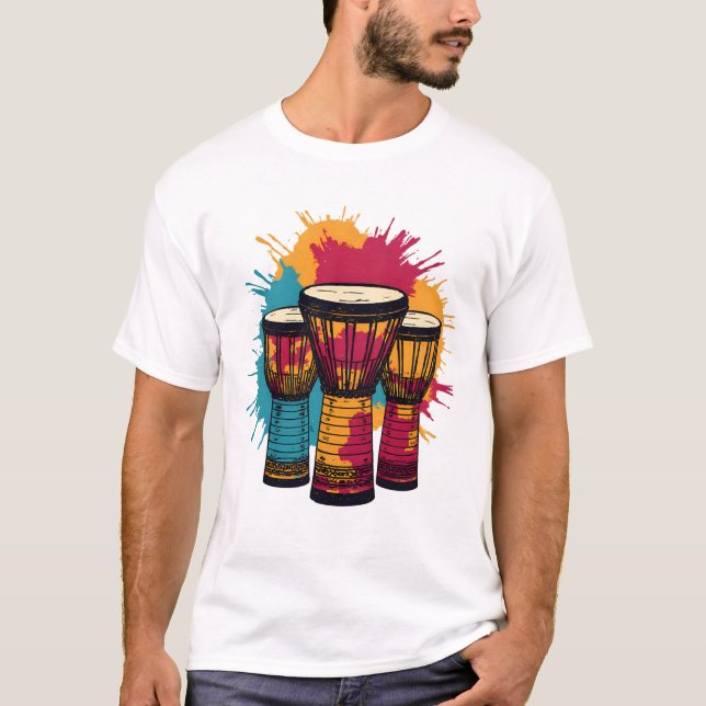 Camiseta Vibrant Trio of Djembe Drums (Frente)