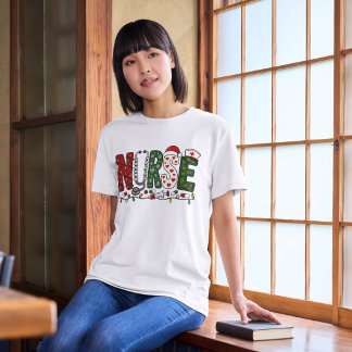 Camiseta Vibrante Design de Natal de Enfermeira Festivo Méd