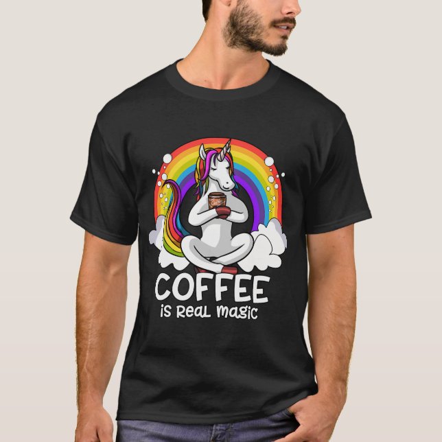 Camiseta Viciado em café unicórnio (Frente)