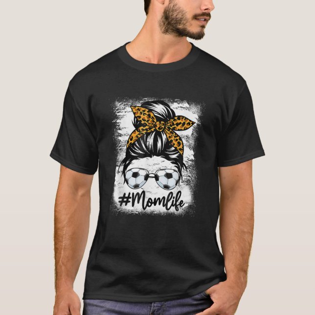 Camiseta Vida de Mãe Futebol Mulheres Leopardo Coque Desgre (Frente)