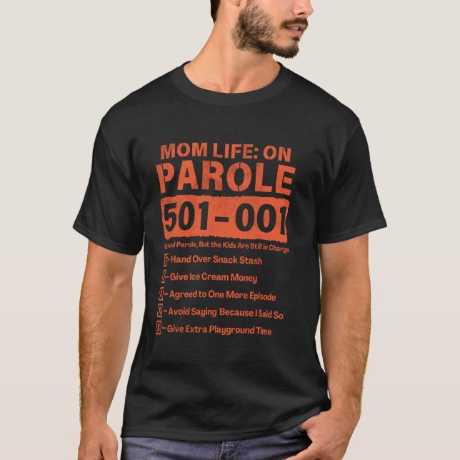 Camiseta Vida de Mãe Presidiário Liberdade Cômica Correspon (Frente)