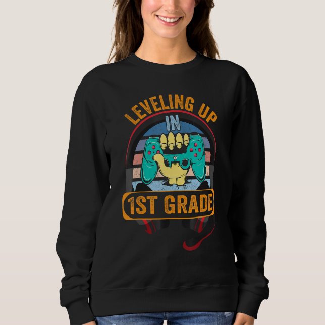Camiseta Video Gaming  for students Leveling up in First Gr (Frente)