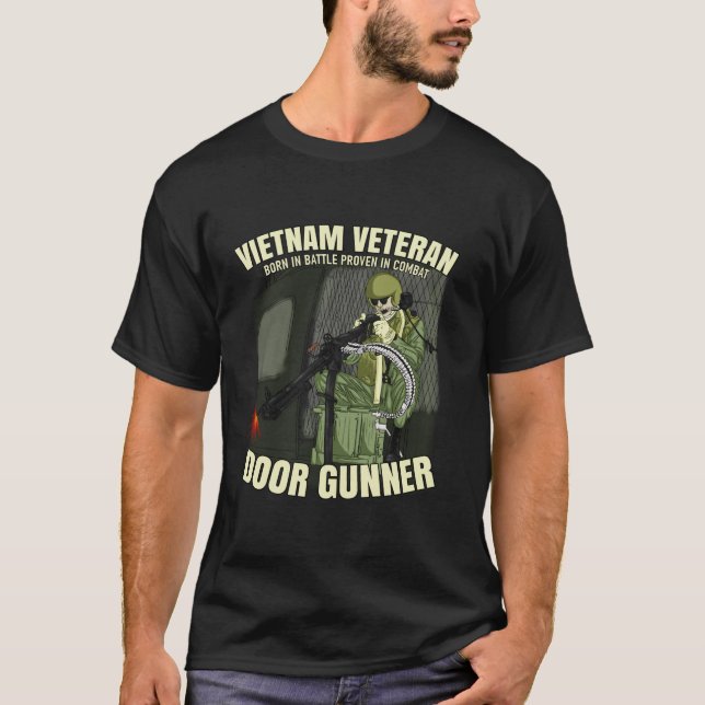 Camiseta VIETNAM VETERAN DOOR GUNNNER T Shirt (Frente)