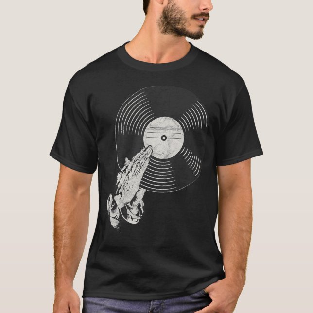 Camiseta Vinil Rezando Mãos DJ Voltável Retro (Frente)