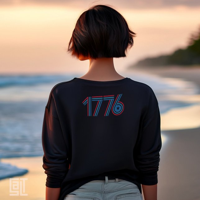 Camiseta Vintage 1776 America - Bold Red Blue Stripes  (Criador carregado)