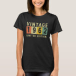 Camiseta Vintage 1962 60th Birthday 60 Year Old Gift<br><div class="desc">Vintage 1962 60º Aniversário,  60 anos</div>