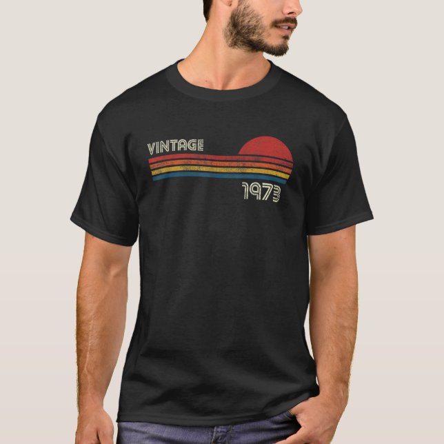 Camiseta Vintage 1973 Chest Stripe Aniversário (Frente)