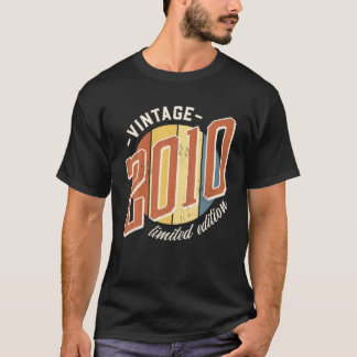 Camiseta Vintage 2010 Birth Year Limited Edition 12 Anos O