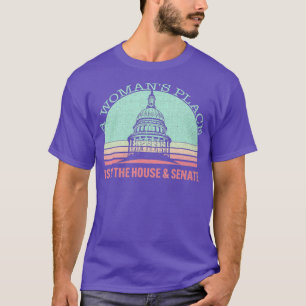 Camiseta Vintage A Womans Place está na Casa e