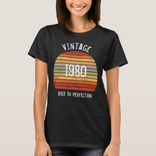 Camiseta Vintage Aged To Perfection Birth Year Retro Sunset