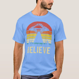 Camiseta Vintage Alienígena OFO Hunter GiftI Quero Acredita