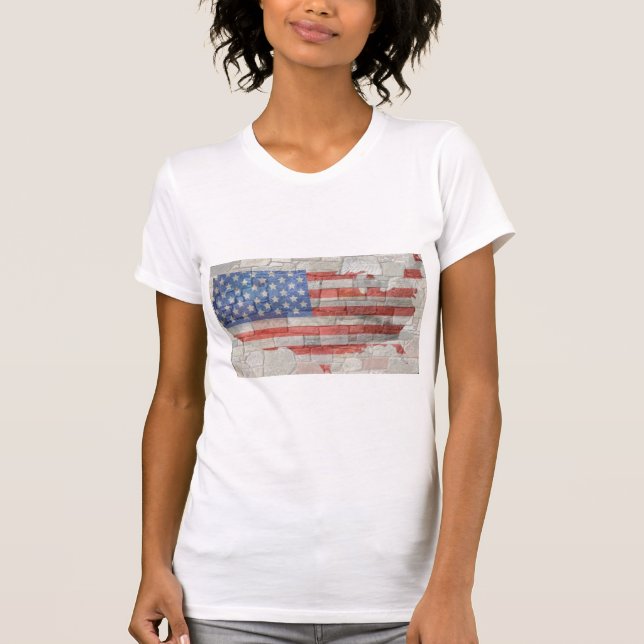 Camiseta Vintage American Patriotic Map Flag Na Parede (Frente)