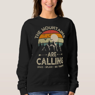 Camiseta Vintage, As Montanhas Estão Chamando O Espaço De A