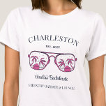 Camiseta Vintage Beach Festas de solteira Girls Trip Custom<br><div class="desc">Faça um salto na sua próxima festa de solteira com esta festa de solteira de praia impressionante, camisetas personalizadas. Quer estejas a celebrar uma viagem de praia, férias de raparigas, ou um feriado de melhores amigos, esta camiseta de festa de solteira de praia personalizada é o complemento perfeito para a...</div>