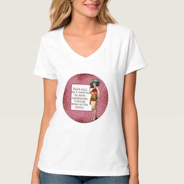 Camiseta Vintage Beauties Bebendo Wine Engraçado (Frente)