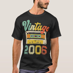 Camiseta Vintage Best Of 2006 Cassette Tape 15 Aniversário