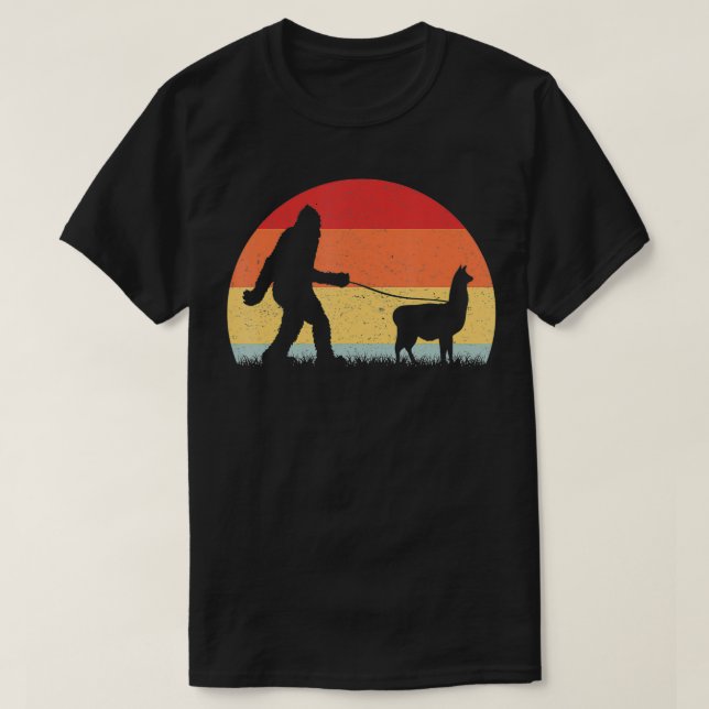 Camiseta Vintage Bigfoot Walking Llama Sasquatch Funny Gift (Frente do Design)