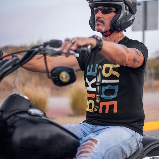 Camiseta Vintage Bike Ride (Man enjoying is bike ride)