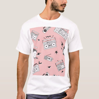 Camiseta Vintage cassette players: padrão retrô.