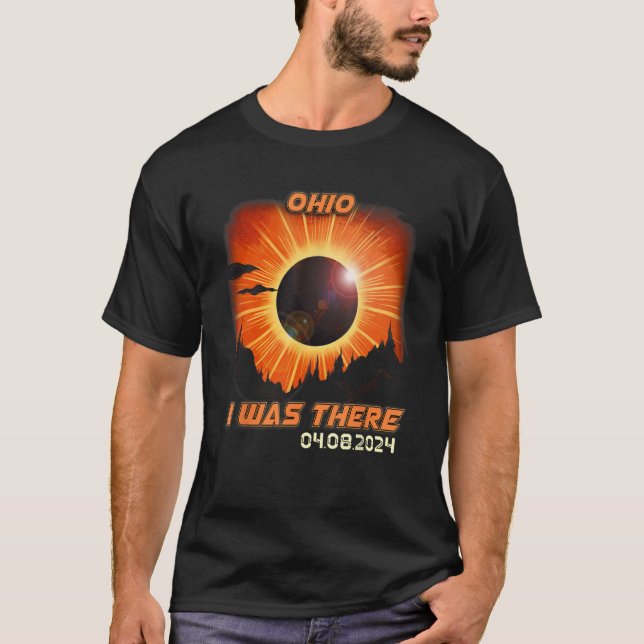 Camiseta Vintage Countryside Total Eclipse Solar 2024 Ohio (Frente)