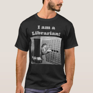 Camiseta Vintage do Catálogo de Cartão de Mulher e Bibliote
