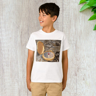 Camiseta Vintage Dourado Compass on Antique Pirate Map