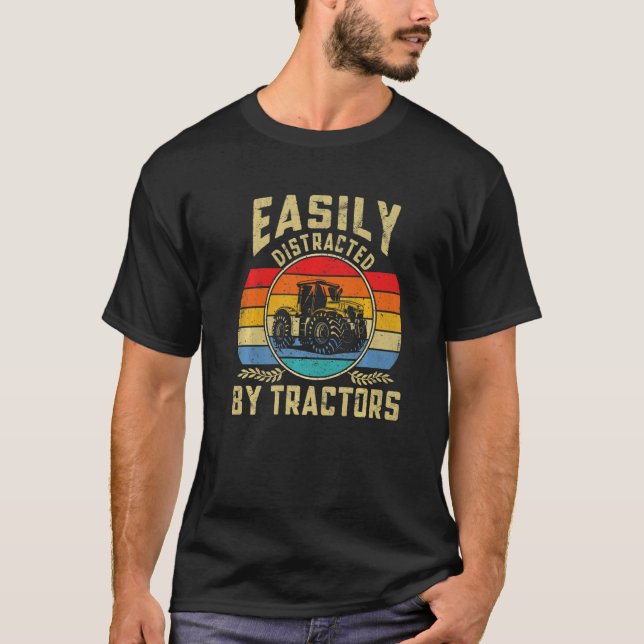 Camiseta Vintage Easily  Distracted By Tractors  Farmer (Frente)