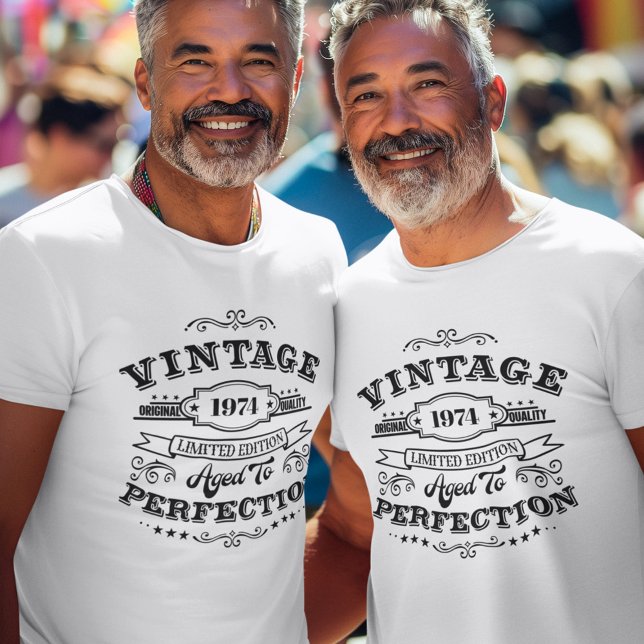 Camiseta Vintage Envelhecido à Perfeição (Criador carregado)