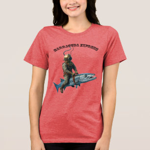 Camiseta Vintage Helmet Diver Riding a Barracuda Fish URM