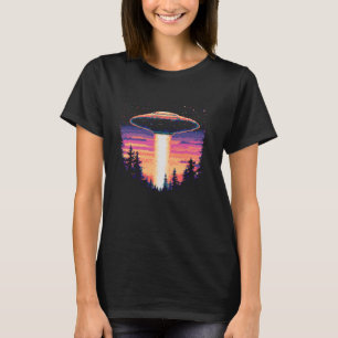 Camiseta Vintage OVNI Abdução Pixel Art 90s Sci-Fi Alieníge
