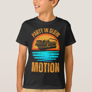 Camiseta Vintage Party In Slow Motion Funny Pontoon Capitão