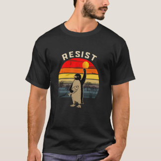 Camiseta Vintage Resist Penguin Activism Graphic