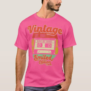 Camiseta Vintage Retro 2001 Cassette Tape Oldies Mas Goodie