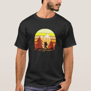 Camiseta Vintage Retro Hiking Roupa Para Hikers E Climbin