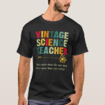 Camiseta Vintage Science Teacher Definition Funny Graphic T<br><div class="desc">Professor de Ciências Vintage, Artista de Definição Noun. Esta Design engraçada com um ditado engraçado é o presente perfeito para a mulher. Homens. Adolescente. Garota. Garoto e Qualquer Um. Presente para Dia de os pais. Thanksgiving. Aniversário. Aniversário. Férias. O melhor presente de camisa para o aniversário. dia da mãe. Dia...</div>