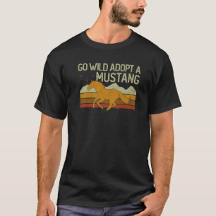 Camiseta Vintage Sunset Horse Wild Mustang Adote A