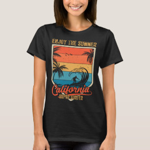 Camiseta Vintage Surfer Retro Surfing Beach Summer Vacation