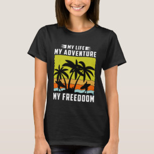 Camiseta Vintage Surfer Retro Surfing Beach Summer Vacation