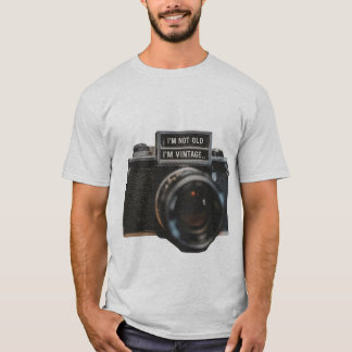 Camiseta Vintage Vibes Tee: "Não sou Velho, sou Vintage