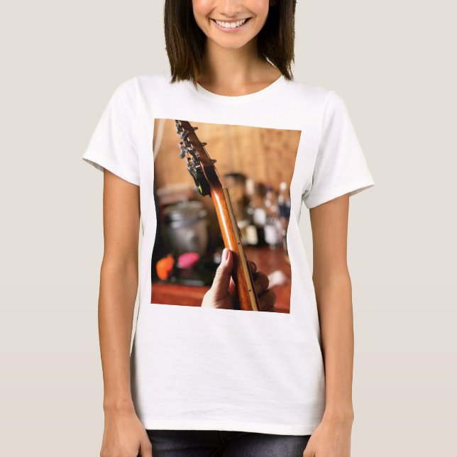 Camiseta Violão acústico bonito (Frente)