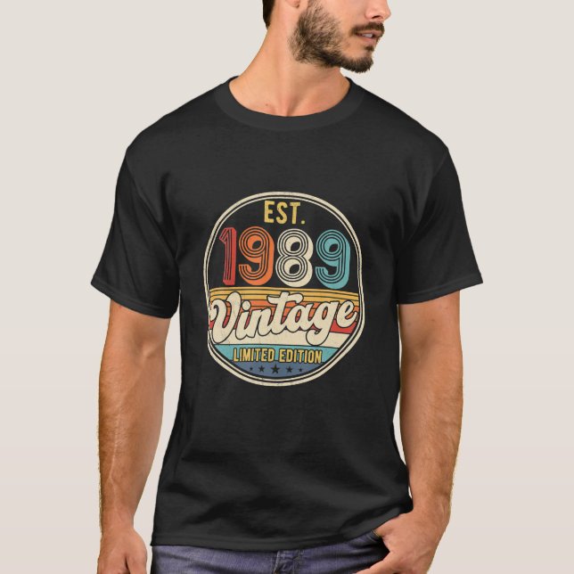 Camiseta Virando 33 Decorações de Aniversário 33º BDay 1989 (Frente)
