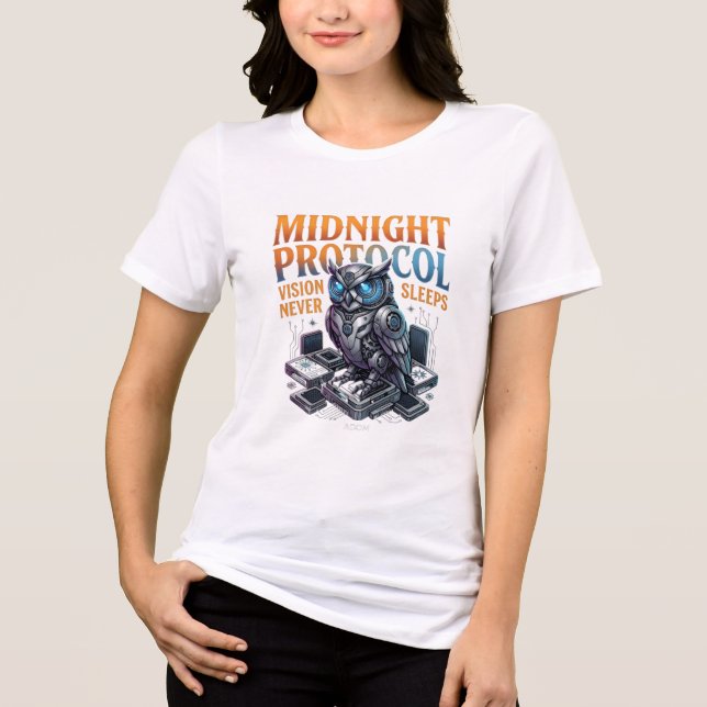 Camiseta Visão do Protocolo da Meia-Noite Nunca Dorme Ciber (Frente)