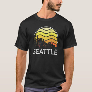 Camiseta Visitantes de Washington Seattle Skyline Vintage