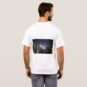 Camiseta vista da cidade com dia e noite