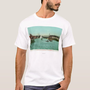 Camiseta Vista da cidade de FrontRedwood da água, CA
