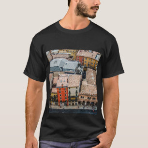 Camiseta Vista de cima de fachadas coloridas de edifícios