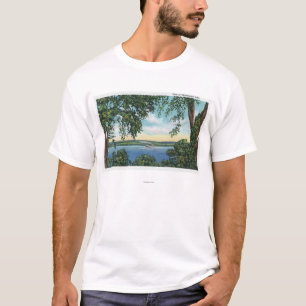 Camiseta Vista de um barco a vapor no lago